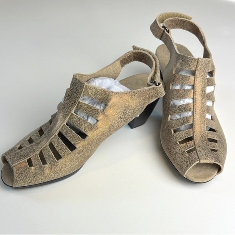 Munro American Caged Sandals Gold Womens 6.5 M Leather Slingback‎ Block Heel